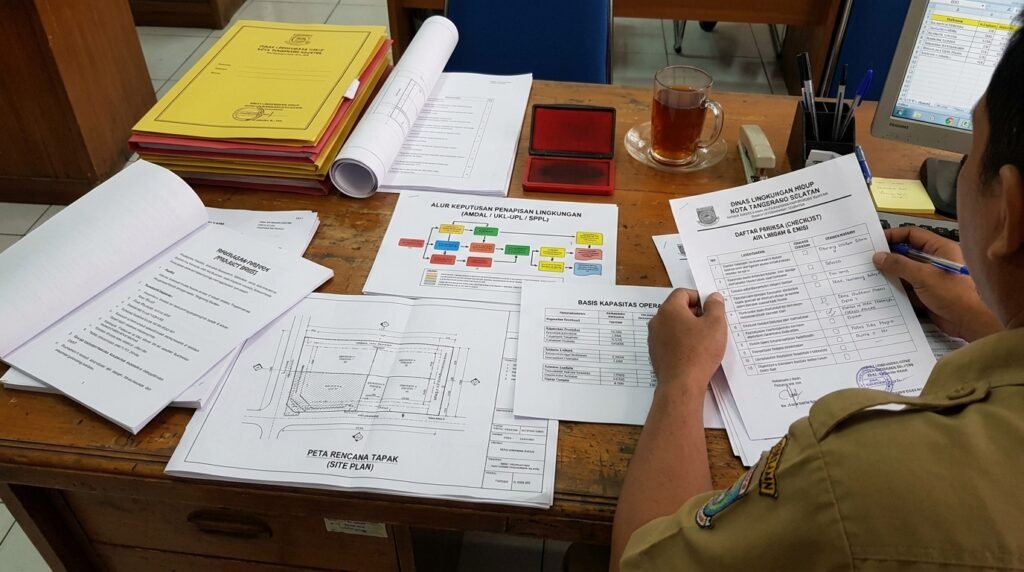 jasa konsultan pengurusan perizinan lingkungan amdal ukl-upl sppl tangerang selatan — meja screening Tangerang Selatan dengan project brief, site plan, capacity basis, waste-water-emission