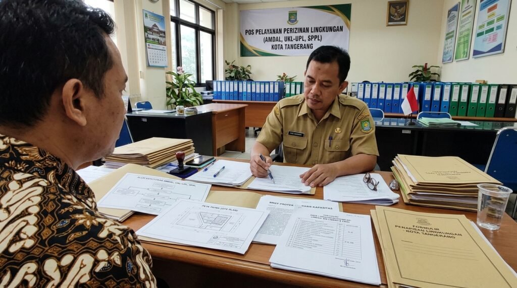 jasa konsultan pengurusan perizinan lingkungan amdal ukl-upl sppl tangerang — meja screening Tangerang dengan project brief, site plan, capacity basis, waste-water-emission checklist